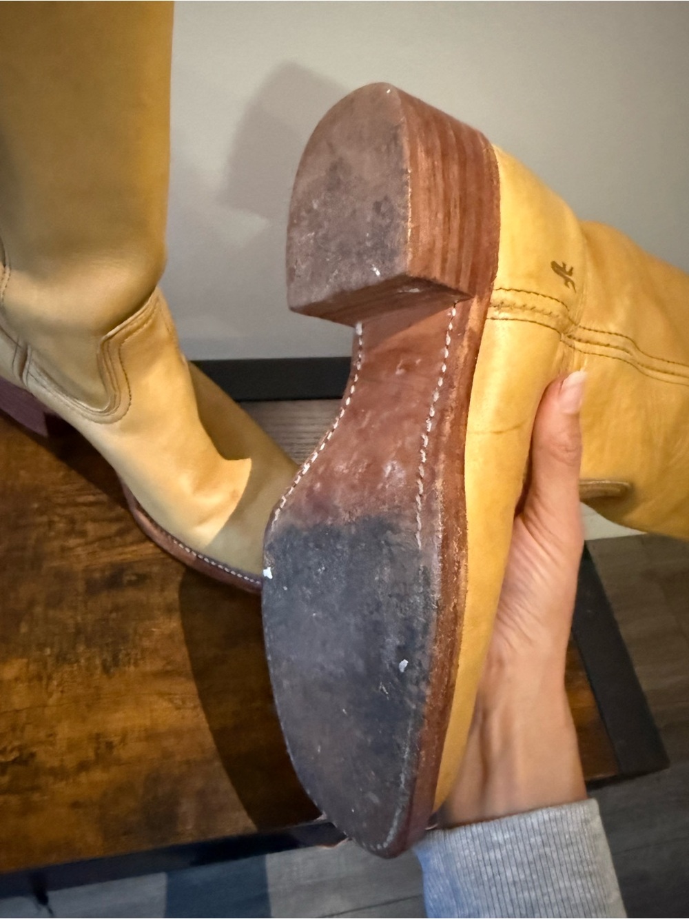 Authentic Frye Banana Campus Boots - Picture 7 of 11
